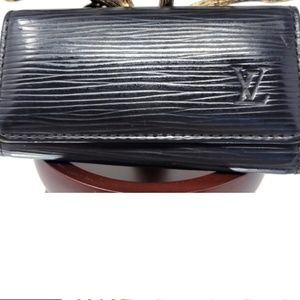 EUC Louis Vuitton EPI Leather Keycase